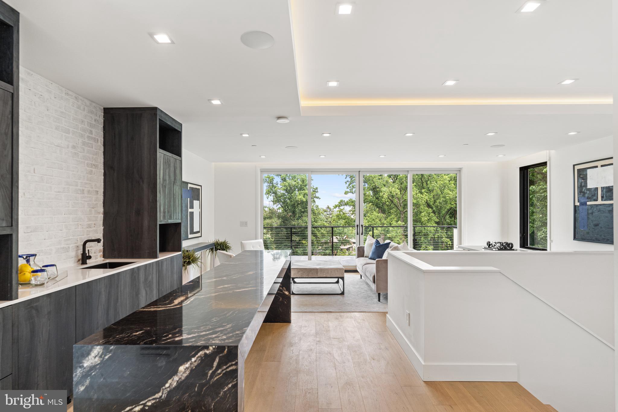 MAPLEWOOD - Residential