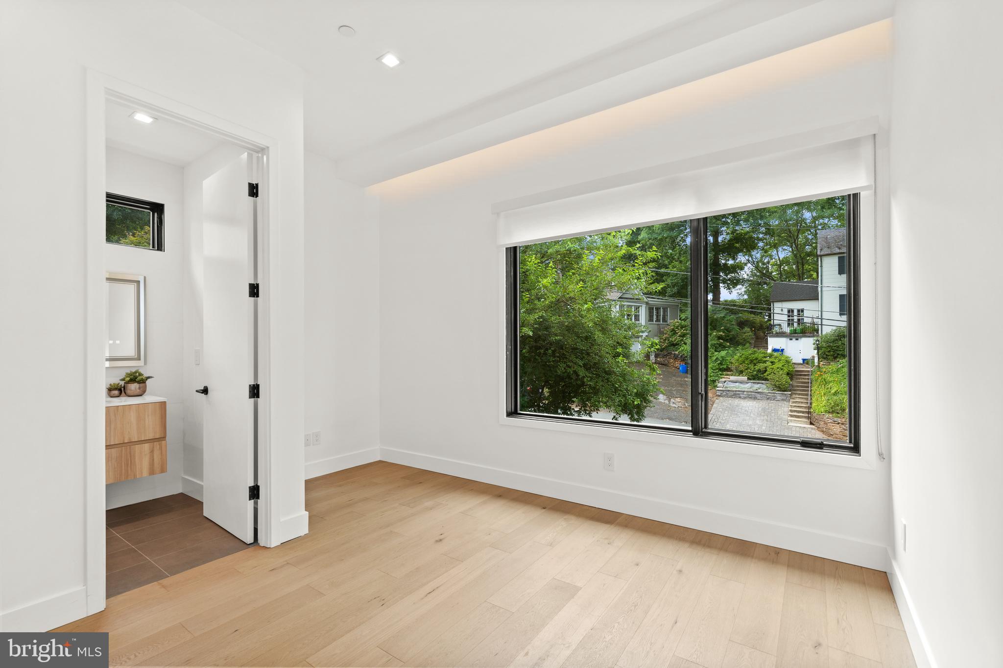 MAPLEWOOD - Residential