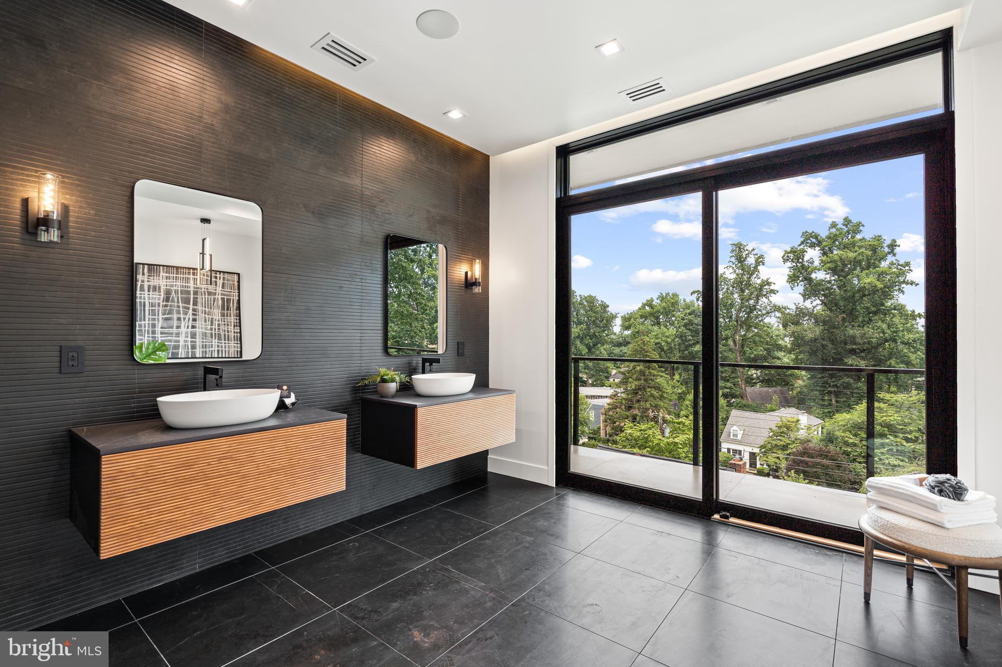 MAPLEWOOD - Residential