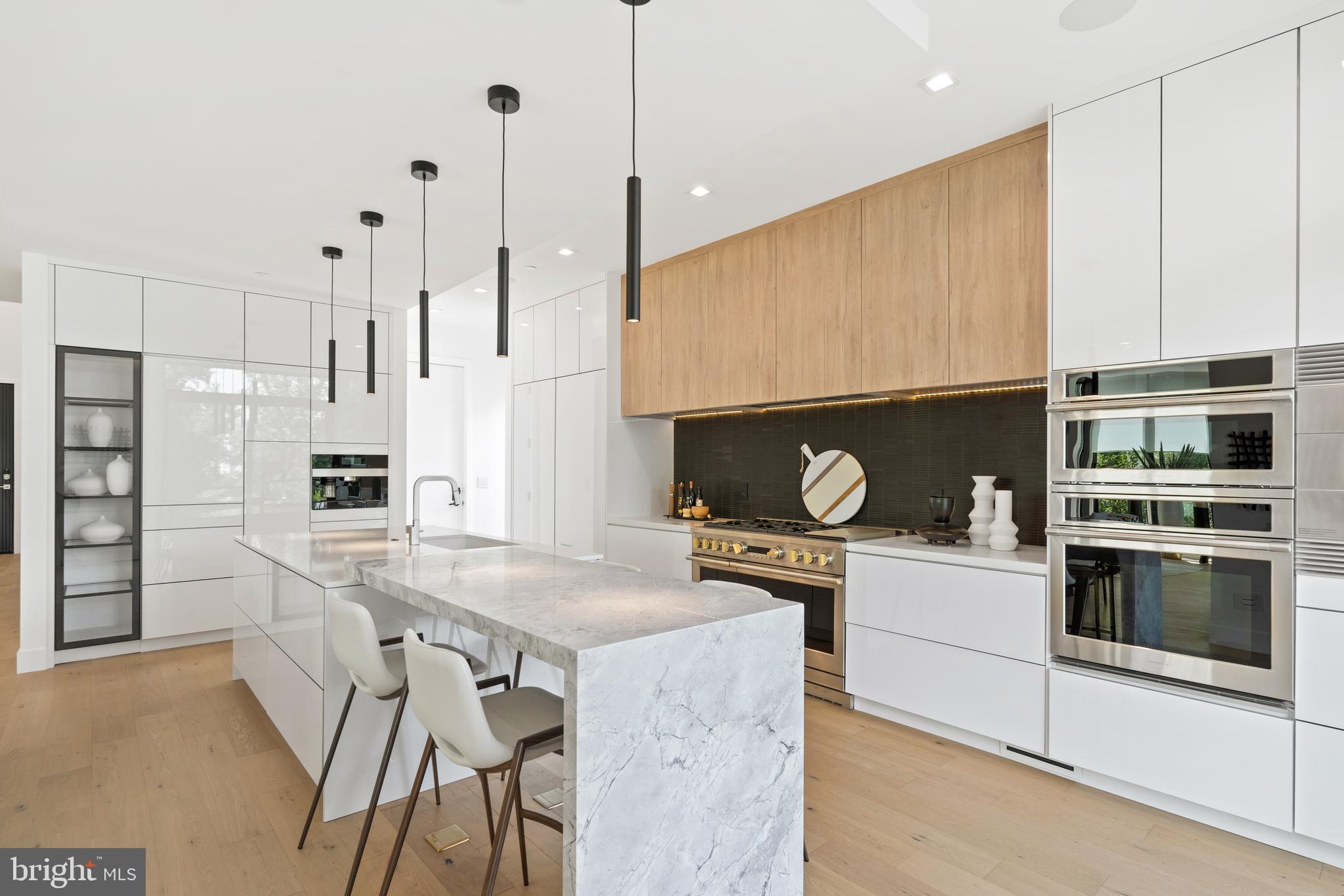 MAPLEWOOD - Residential