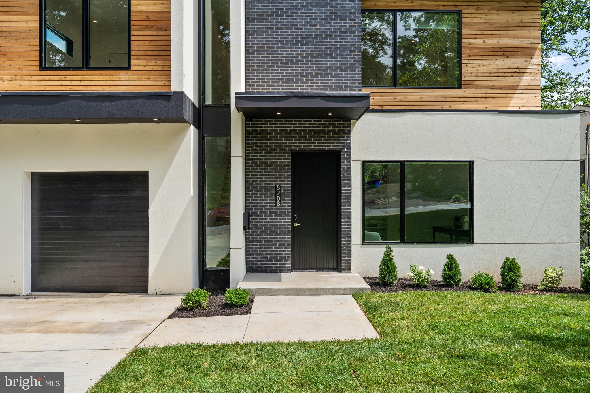 MAPLEWOOD - Residential