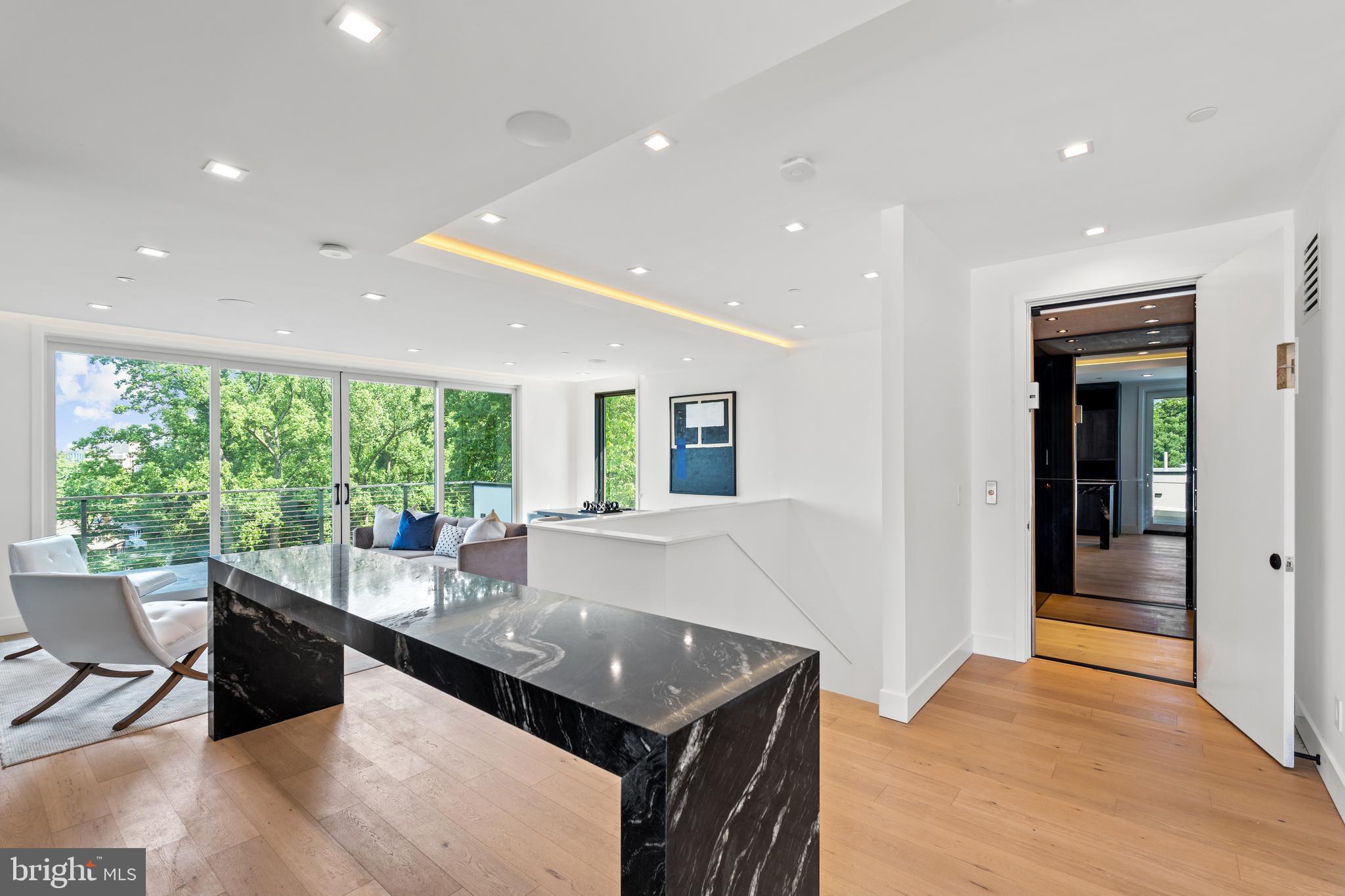 MAPLEWOOD - Residential