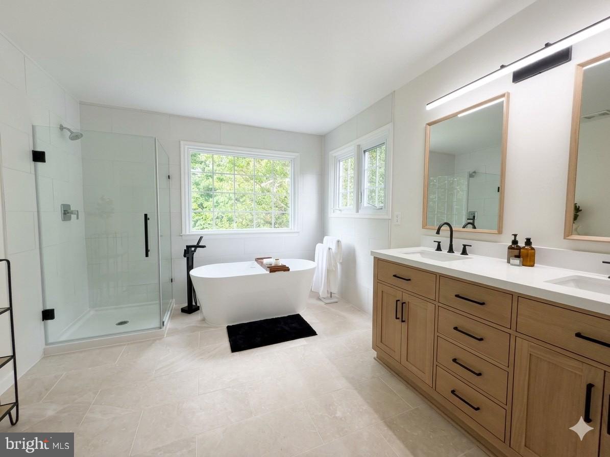 11 DANBURY FOREST LANE