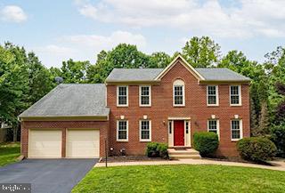 11 DANBURY FOREST LANE