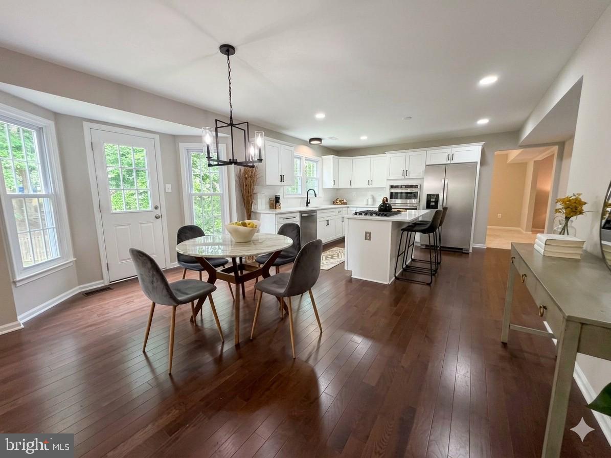 11 DANBURY FOREST LANE