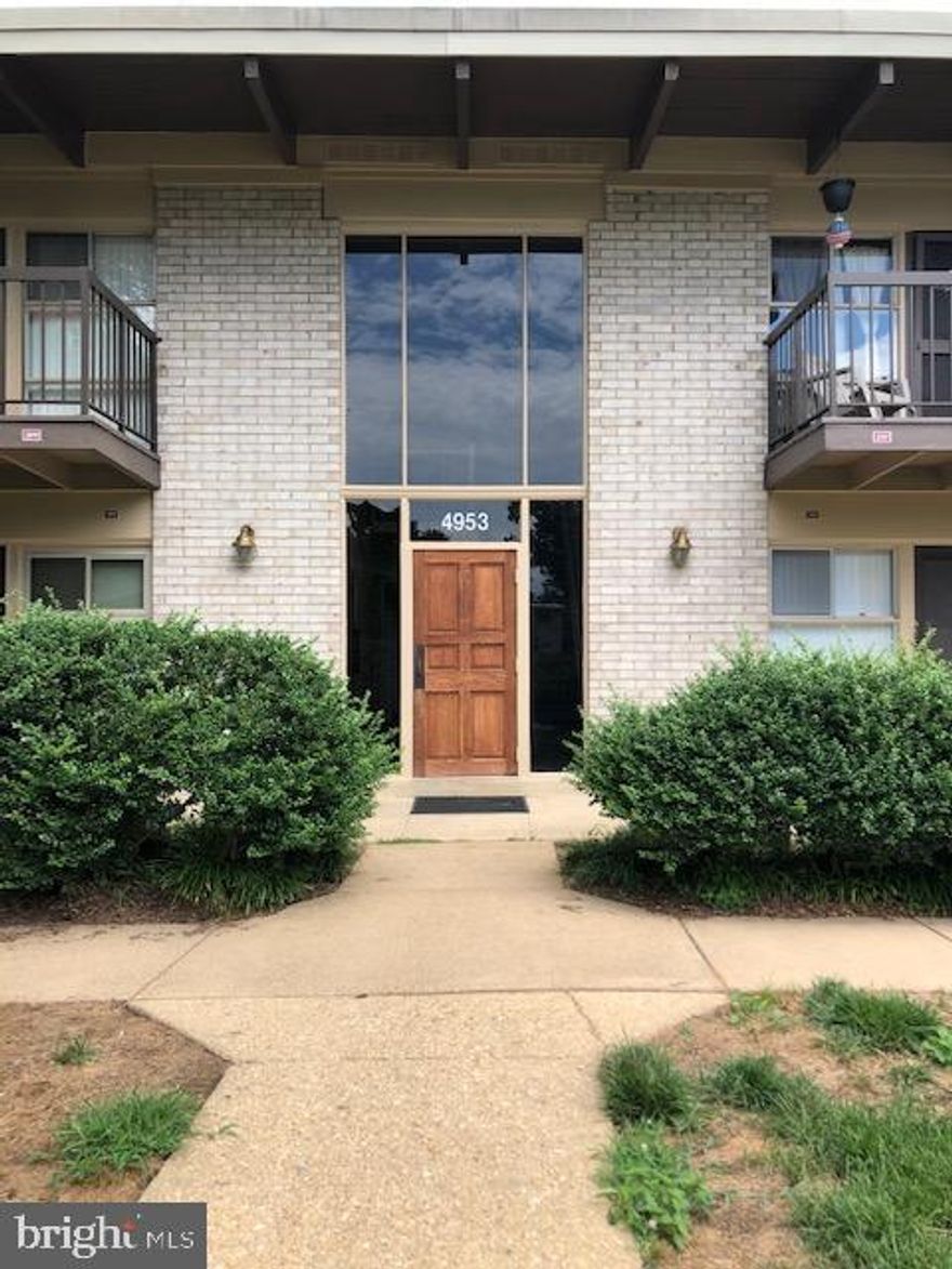 Spacious One Bedroom Condo with lots of natural light and open floor plan, newly updated kitchen and bathroom laminated hard wood floor throughout. Newly HVAC, 2 parking space with One guest parking Tag. Rent included Gas and Water. Available July. 1st
