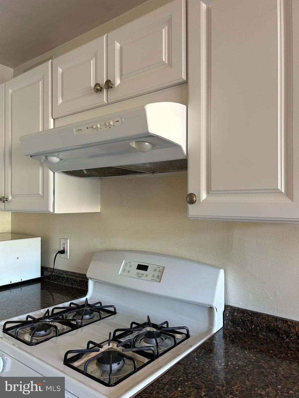 FAIRFAX HERITAGE - Residential Lease