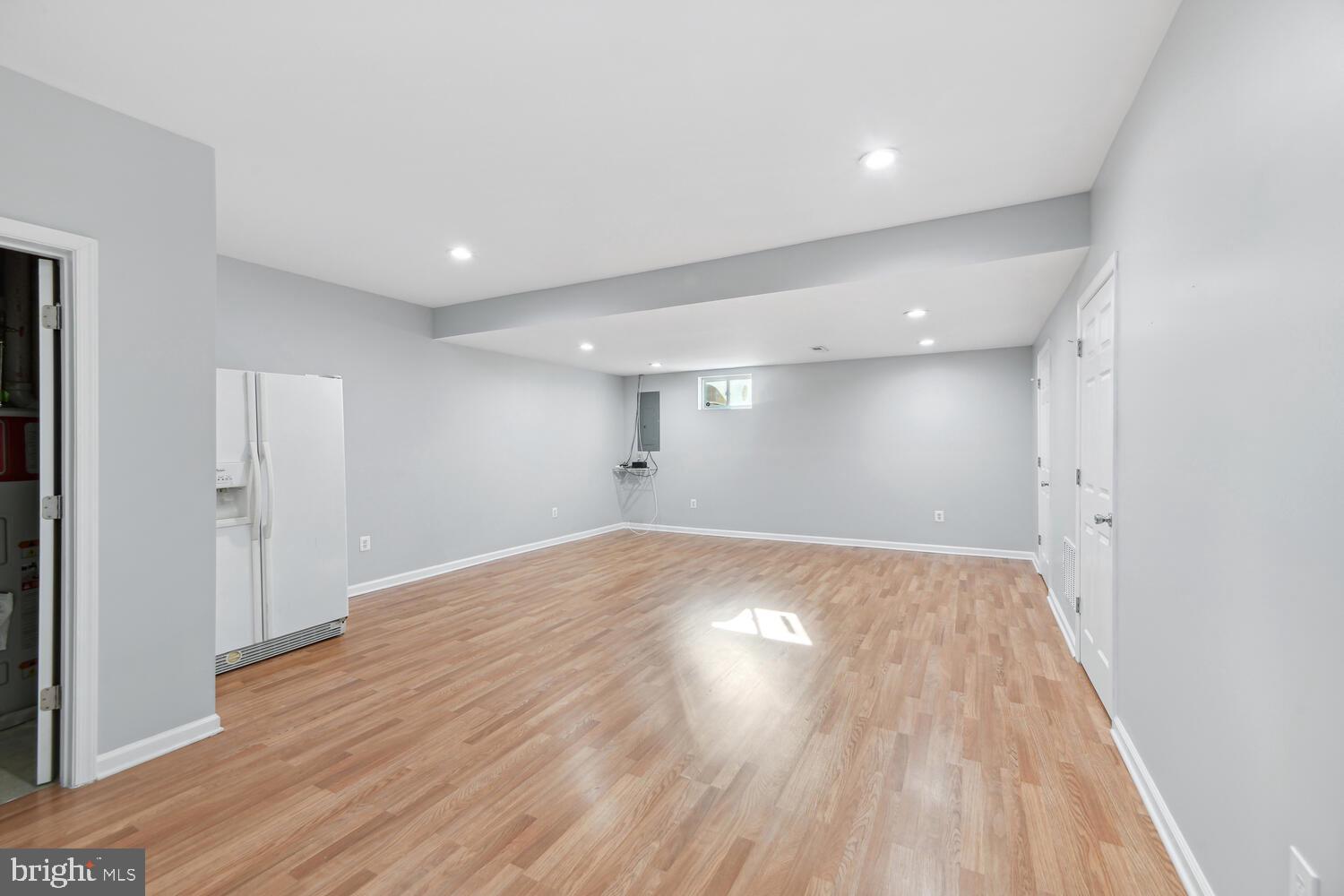 DEVONSHIRE TOWNHOMES - Residential Lease