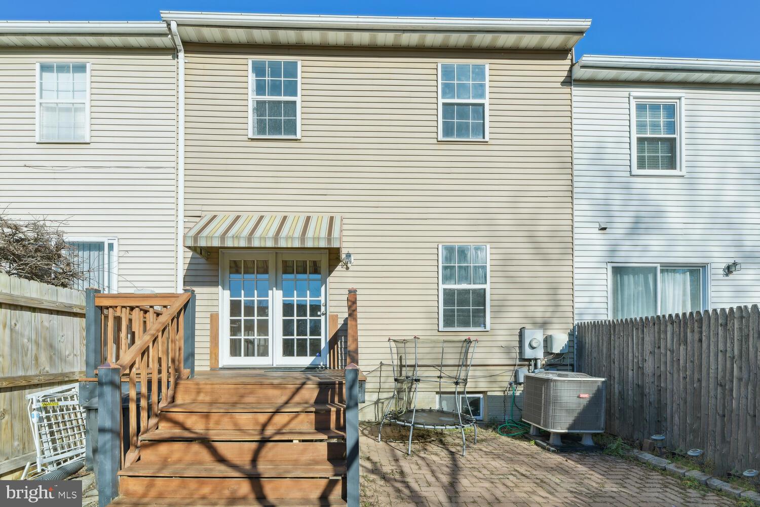 DEVONSHIRE TOWNHOMES - Residential Lease