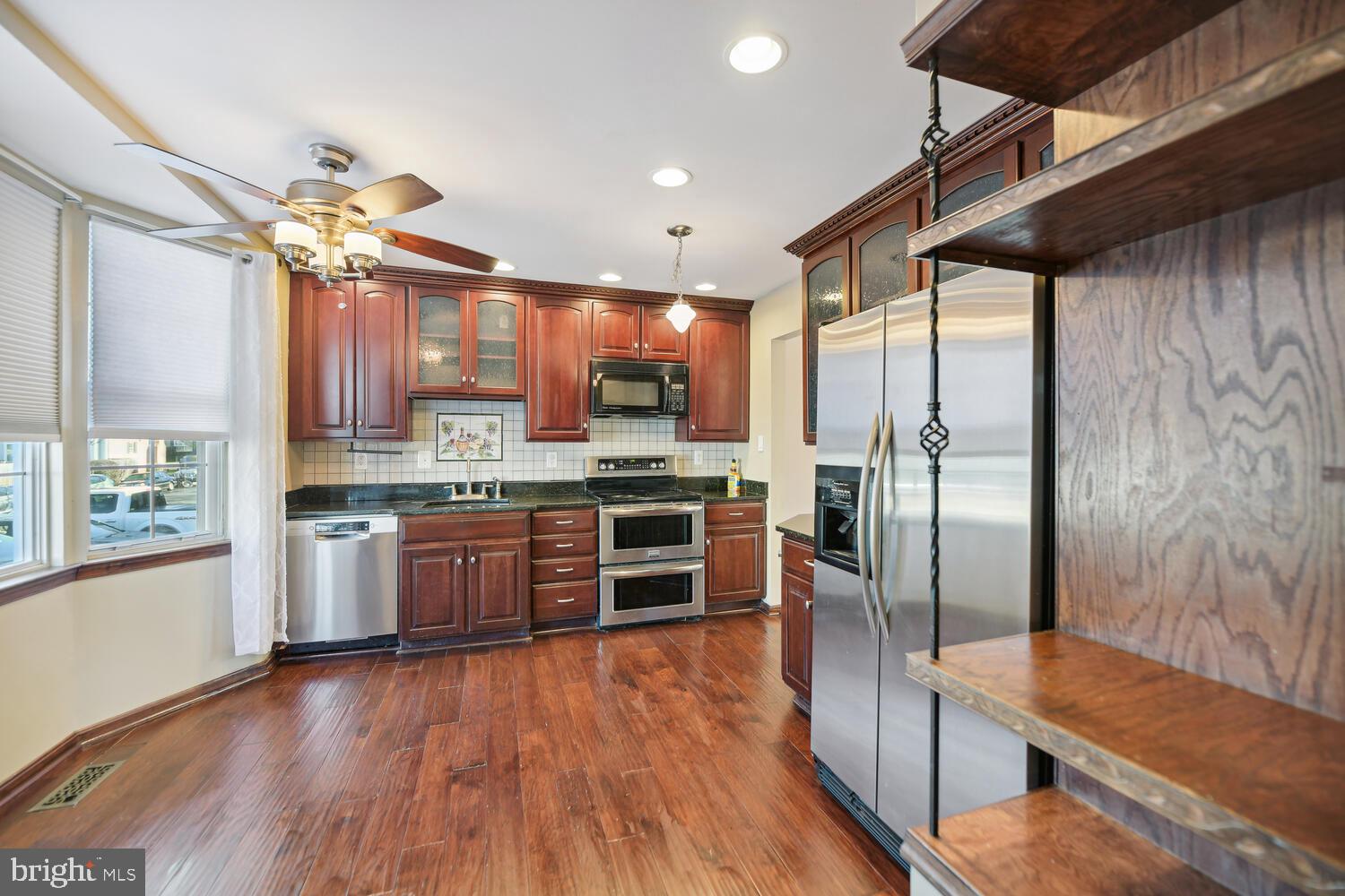 DEVONSHIRE TOWNHOMES - Residential Lease