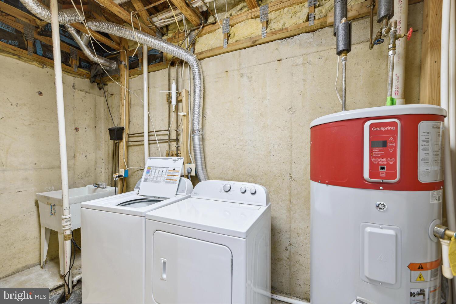 DEVONSHIRE TOWNHOMES - Residential Lease