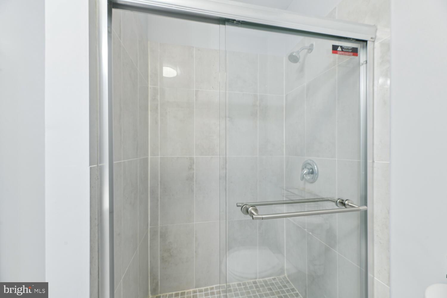 DEVONSHIRE TOWNHOMES - Residential Lease