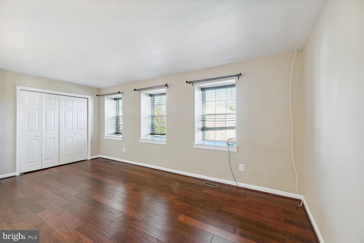 DEVONSHIRE TOWNHOMES - Residential Lease