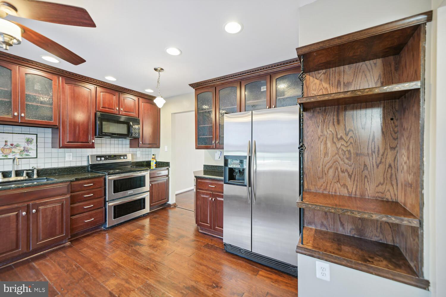 DEVONSHIRE TOWNHOMES - Residential Lease