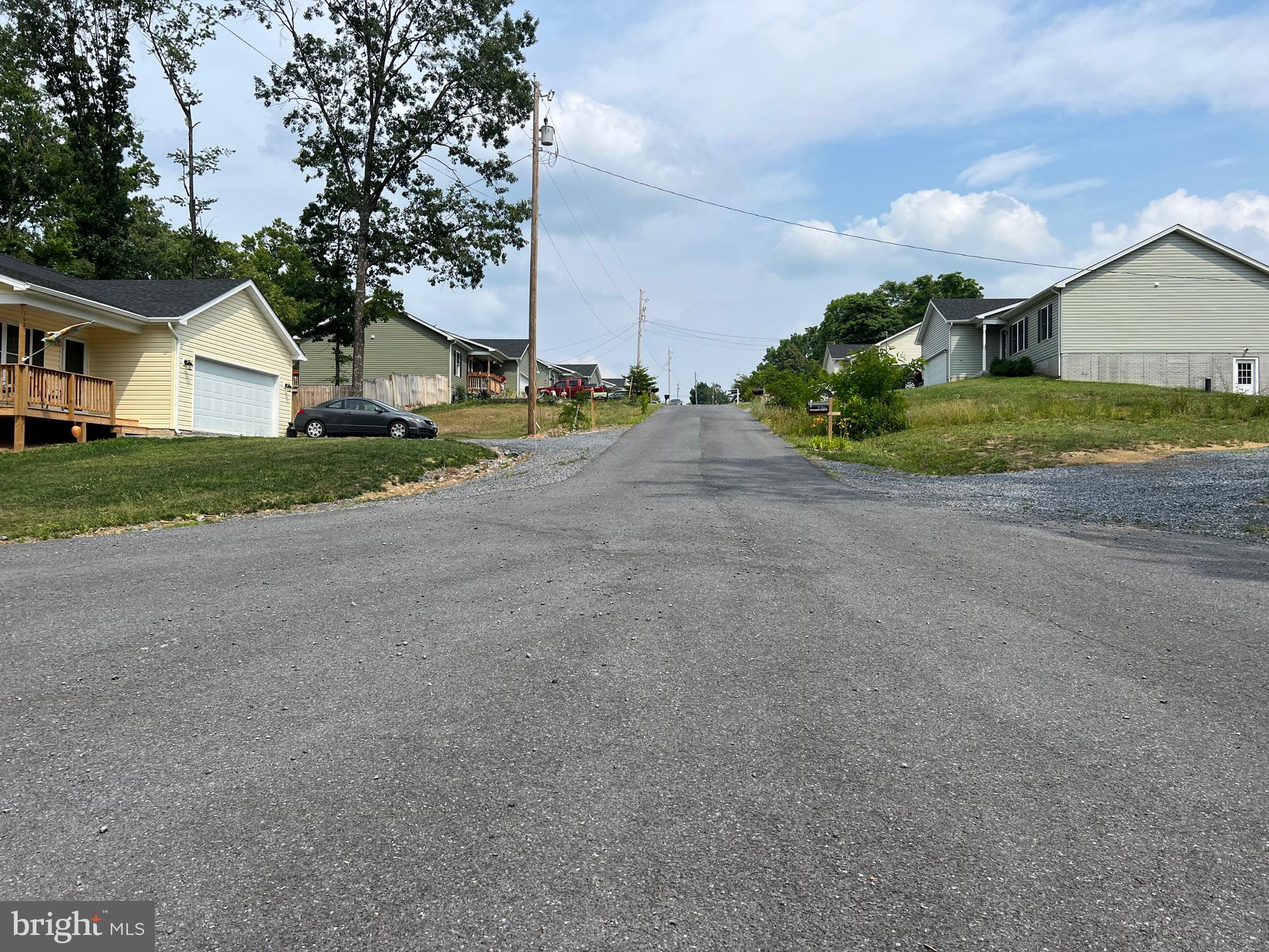 HAMPSHIRE HOUSE ESTATES - Land