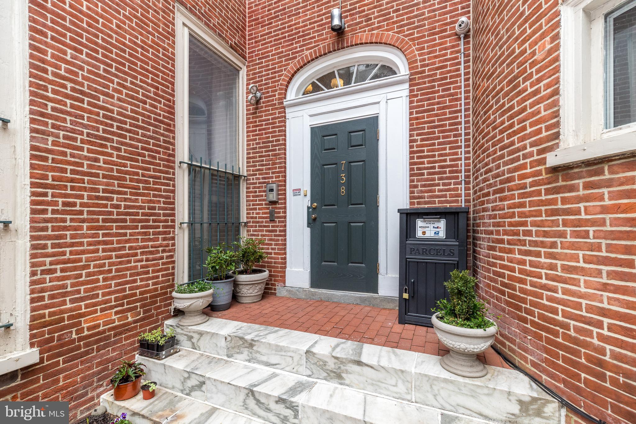 736 PINE STREET 38 I