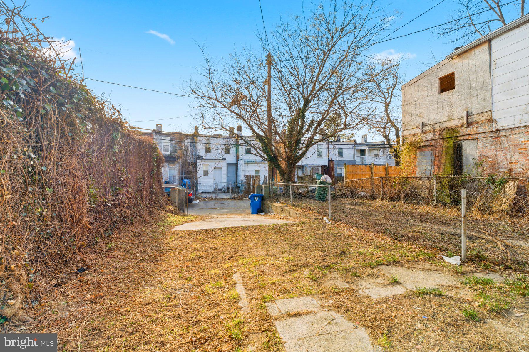 EAST BALTIMORE MIDWAY - Residential
