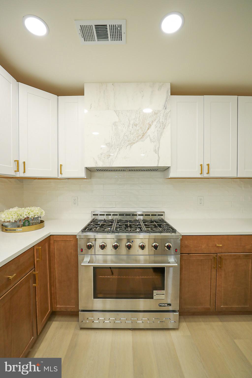 1107 REVOLUTION STREET