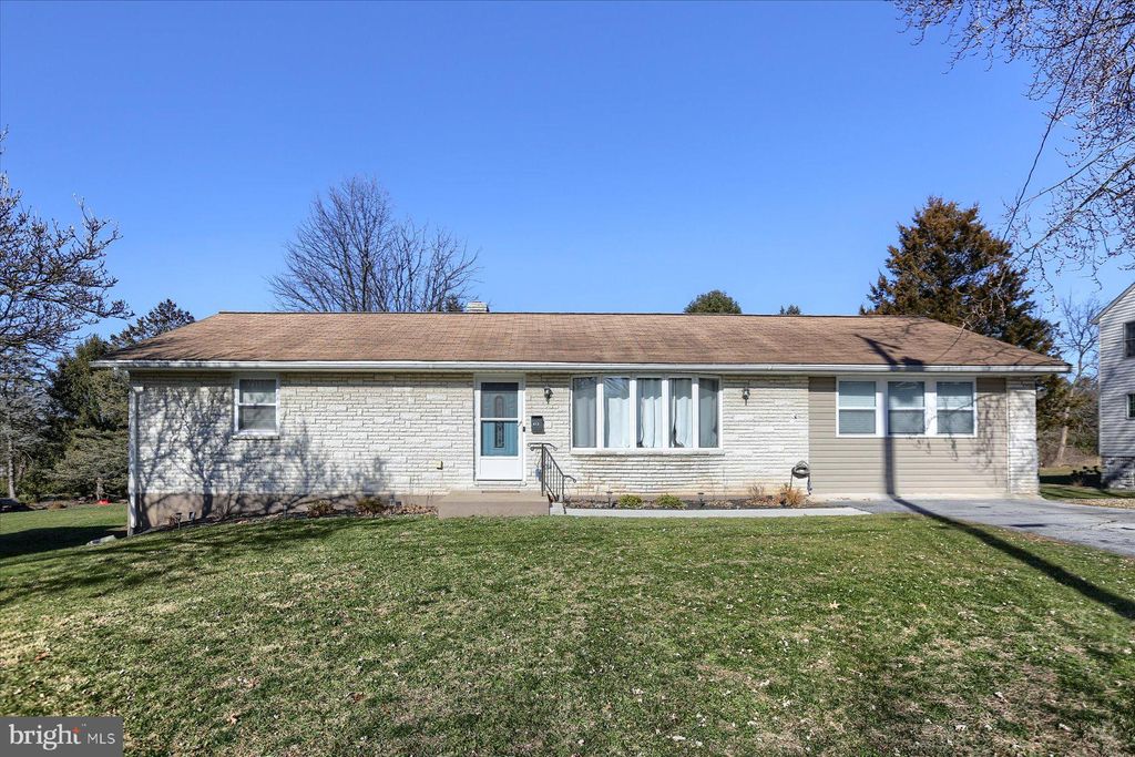 Photo of 413 E. Cherry Street, Elizabethtown, PA 17022 (MLS # PALA2045420)