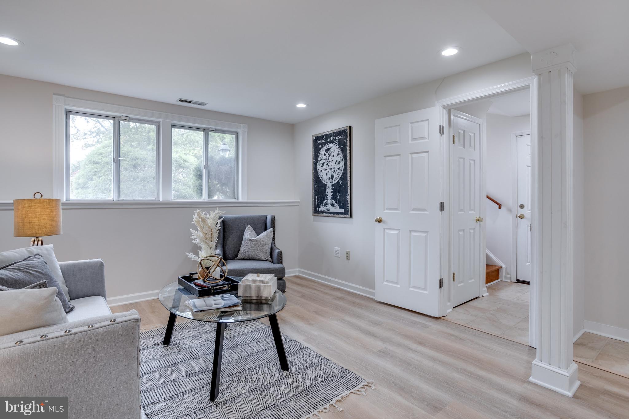 CARDINAL ESTATES - Residential