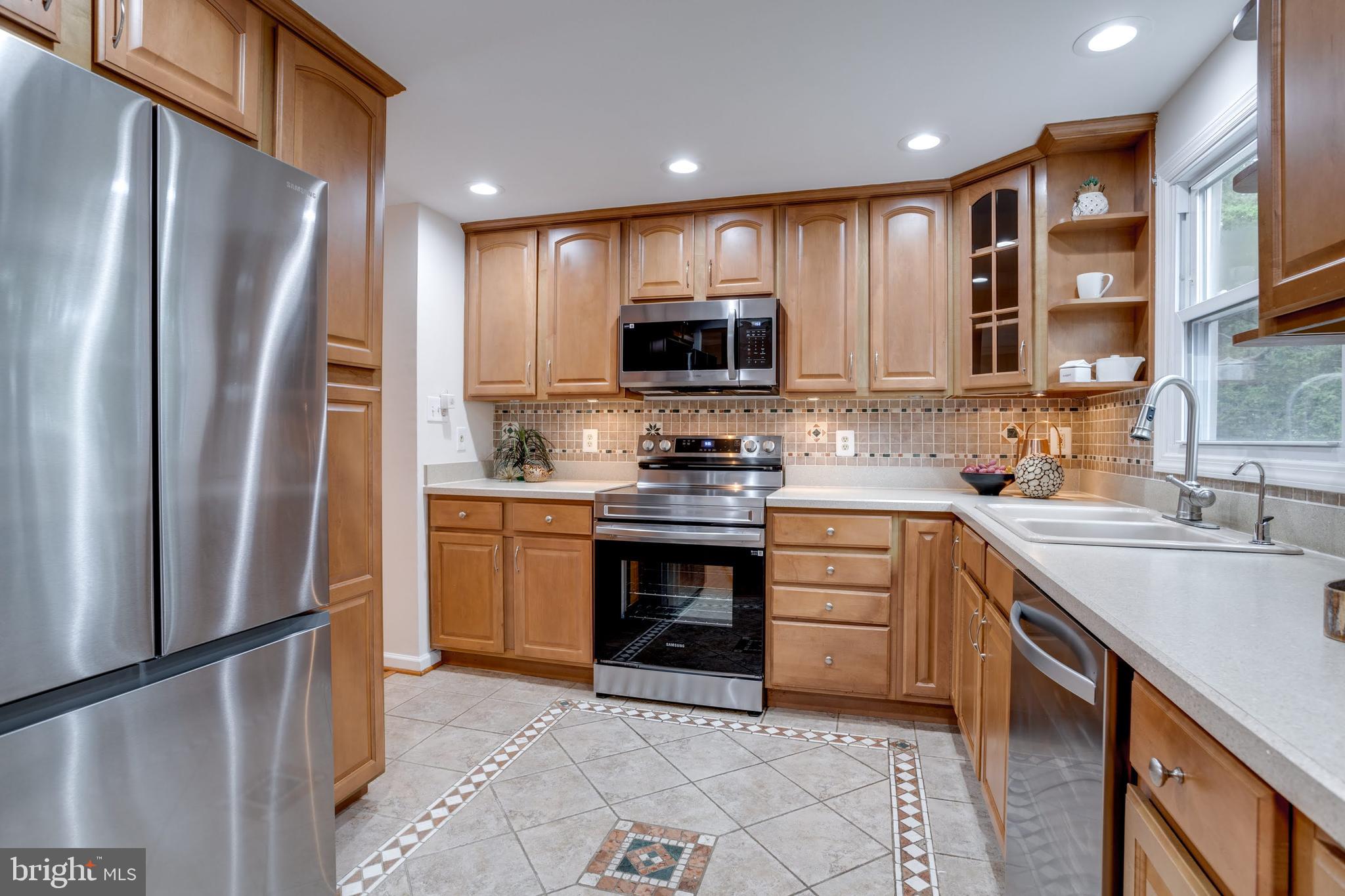 CARDINAL ESTATES - Residential