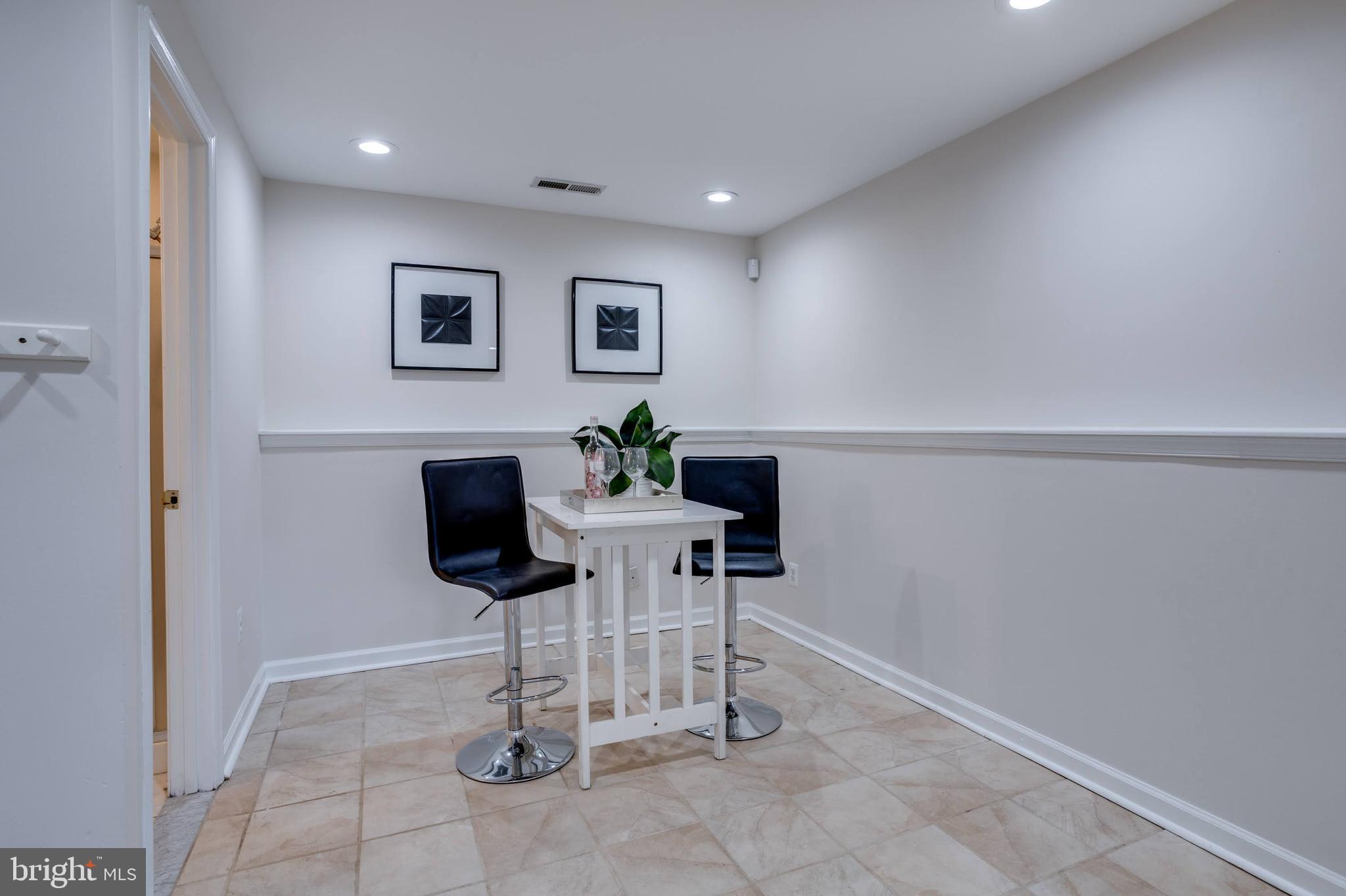 CARDINAL ESTATES - Residential