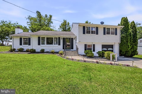 Tiny photo for 301 Country Club Drive, NEWARK, DE 19711 (MLS # DENC2103966)