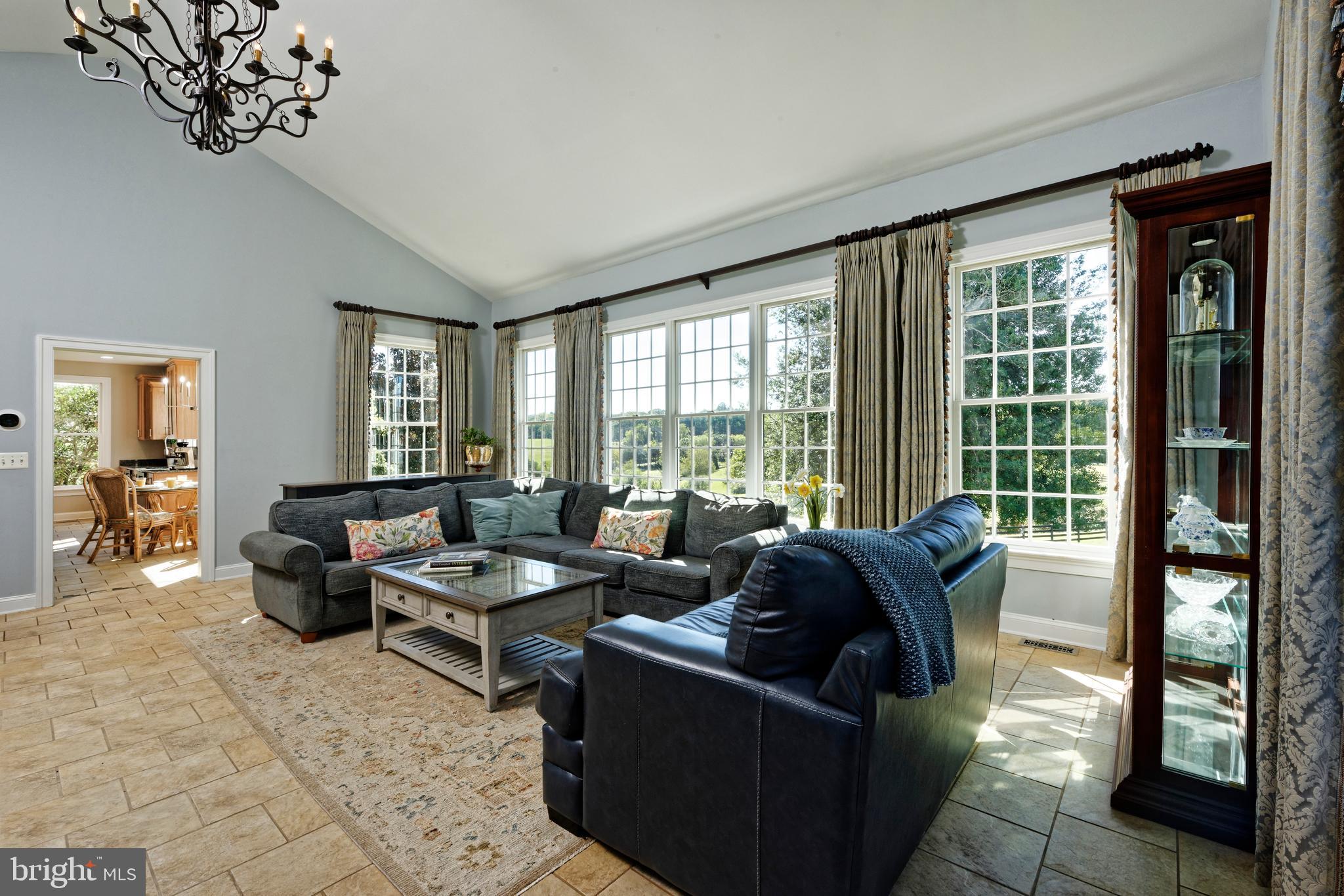 BELLEVUE FARMS - Residential