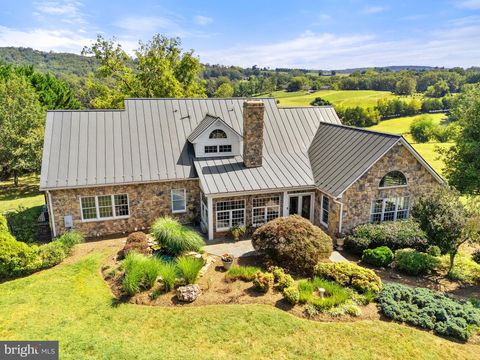 6951 HILLTOP LANE MARSHALL VA 20115