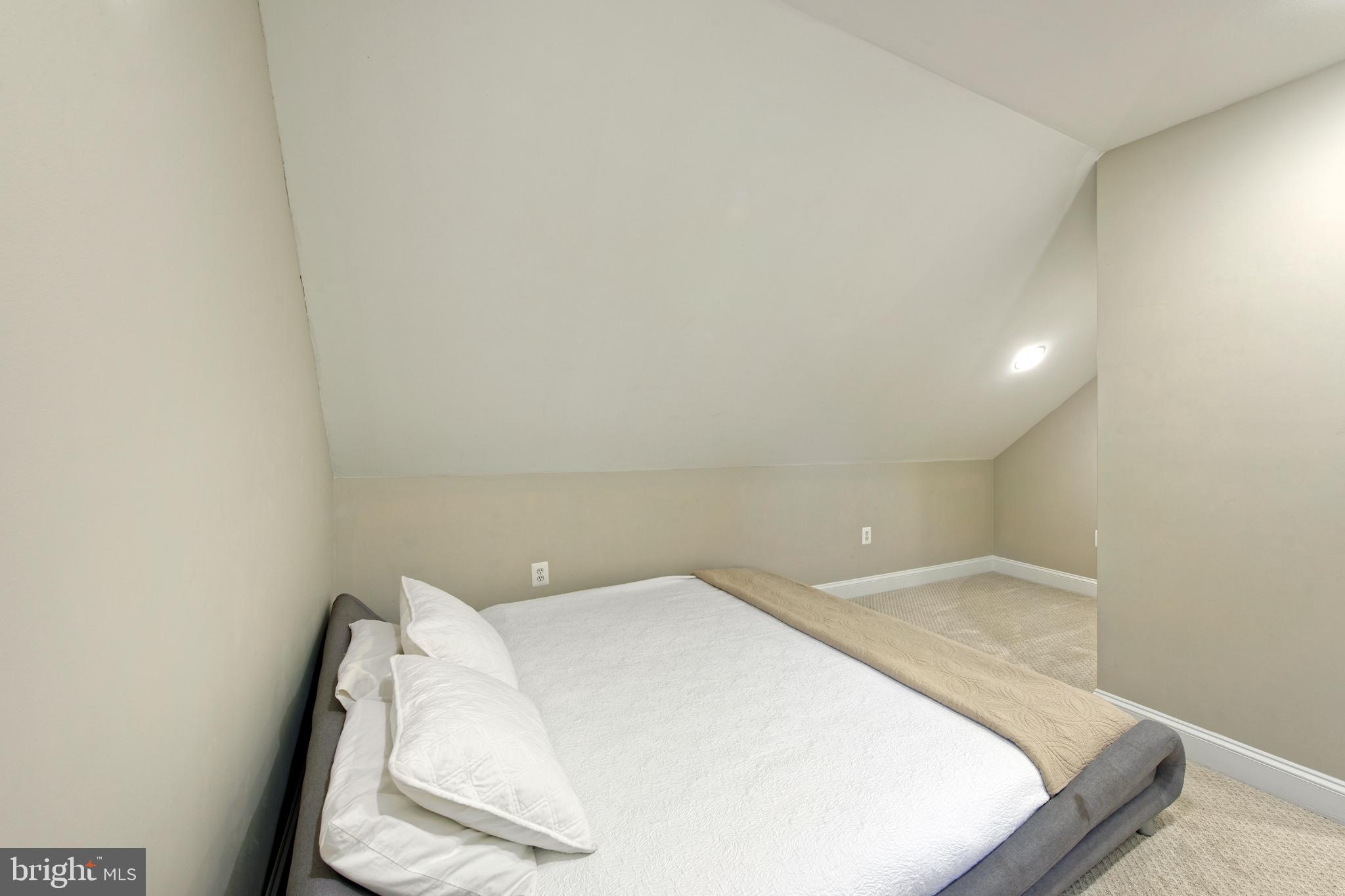 BELLEVUE FARMS - Residential