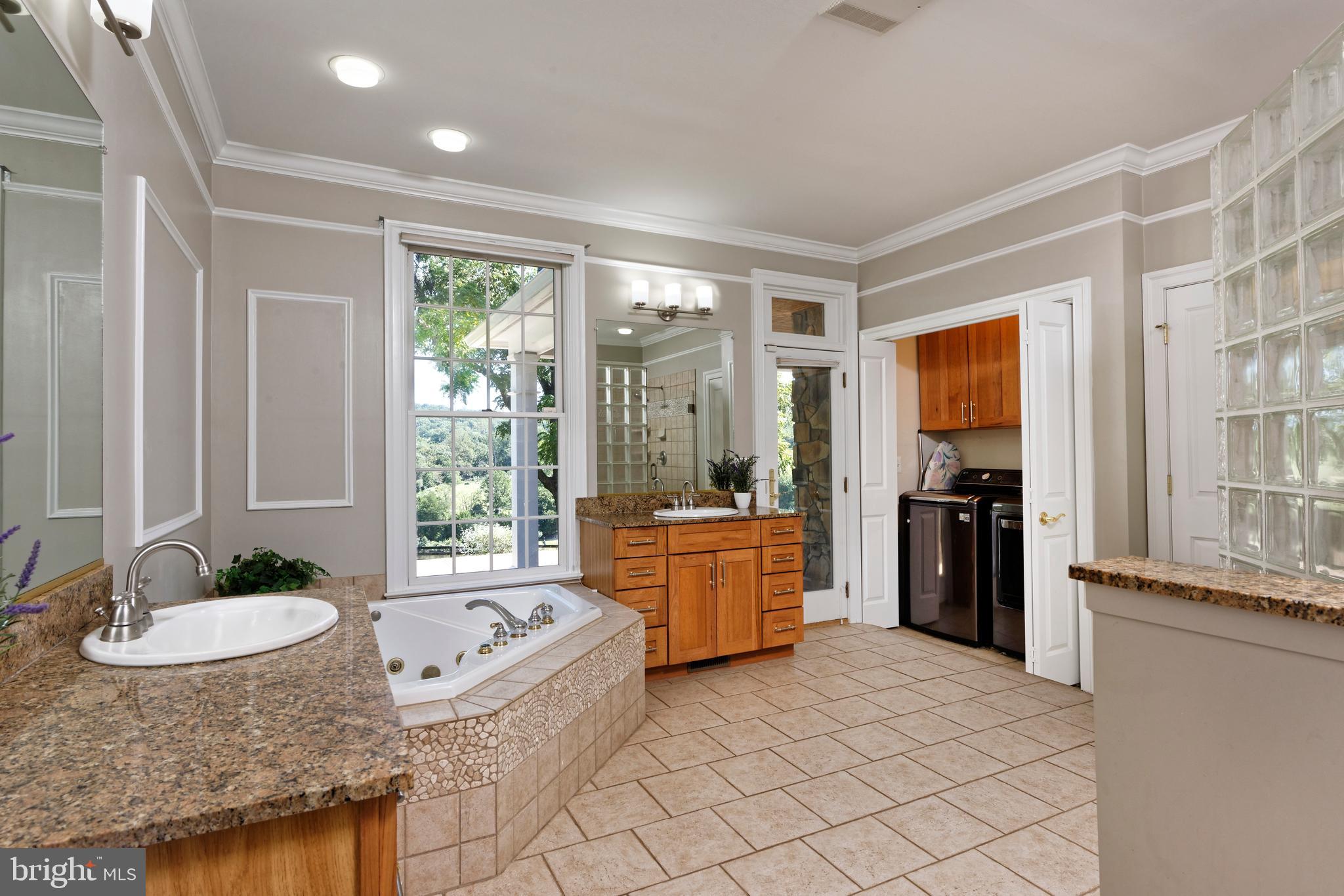 BELLEVUE FARMS - Residential