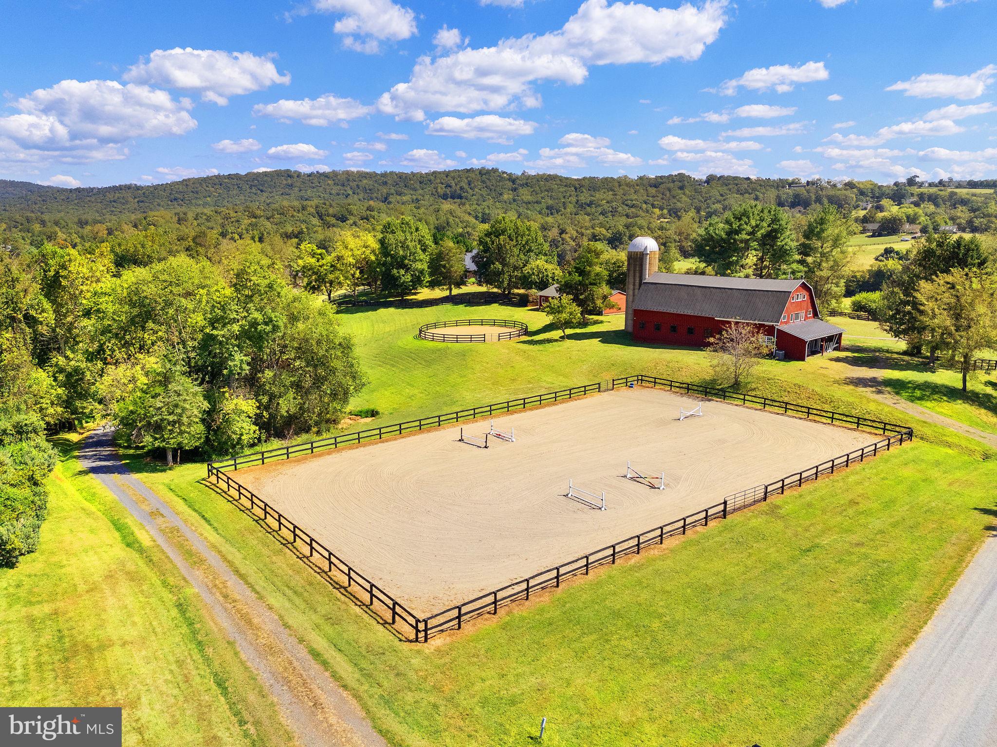 BELLEVUE FARMS - Residential