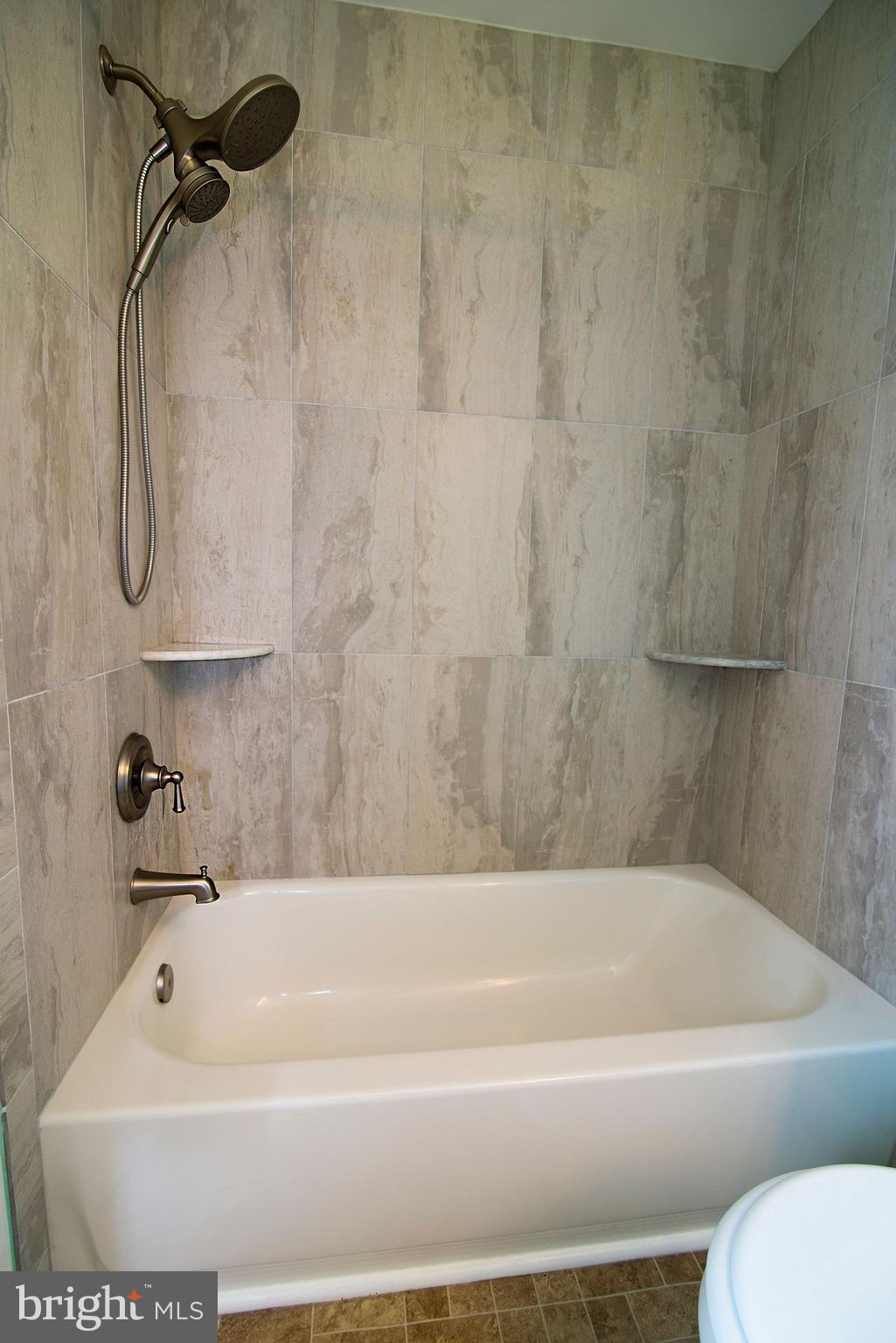 LOGAN WOODS - Residential