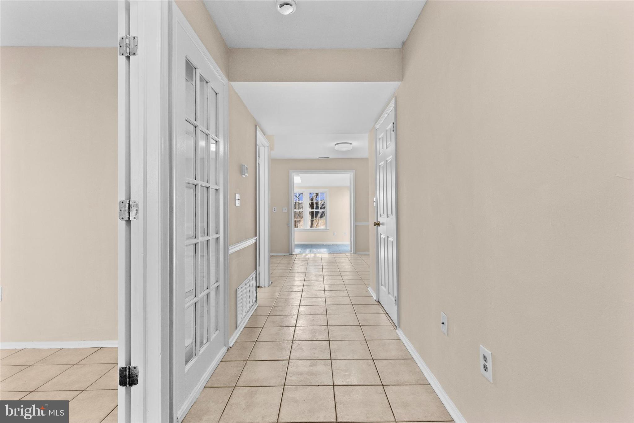 FOUR SEASONS - Residential