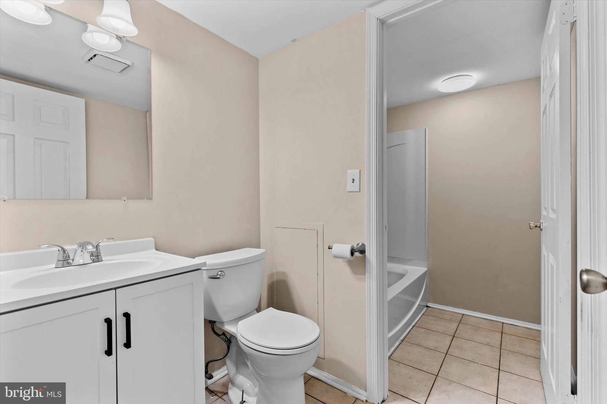 FOUR SEASONS - Residential