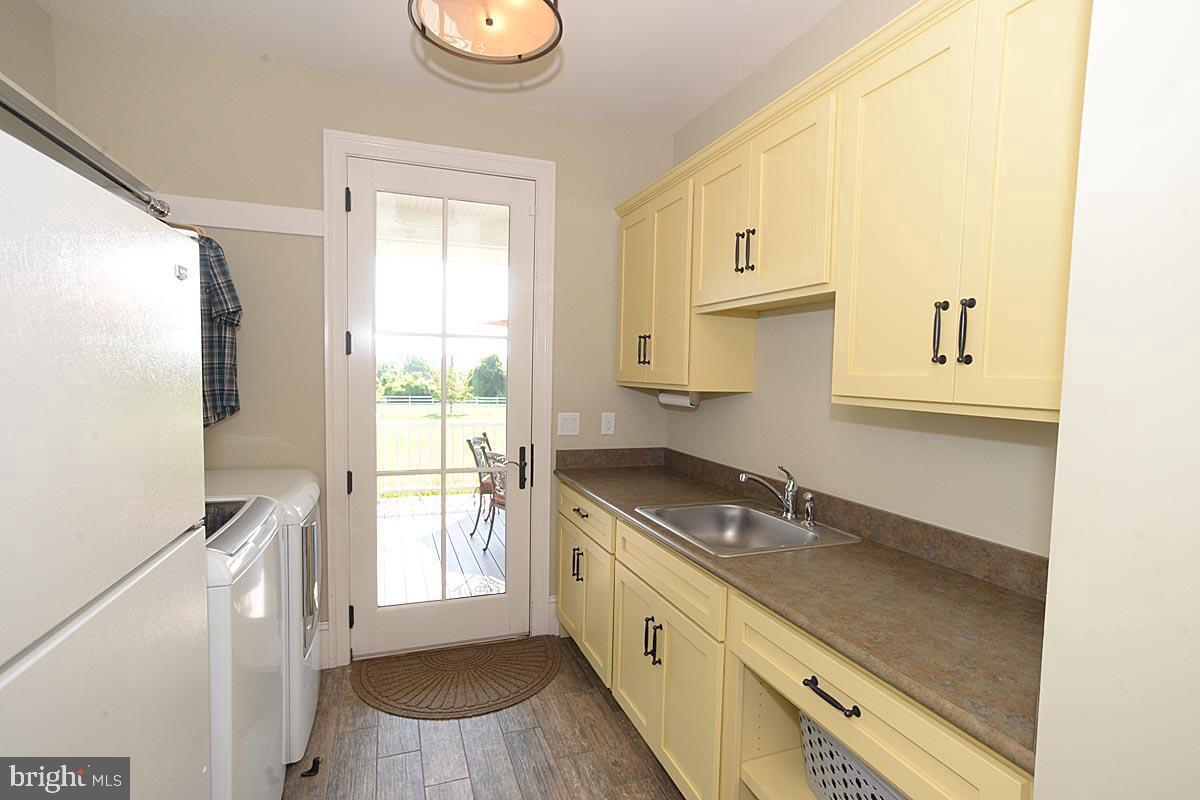 ROSEWOOD FARMS - Residential