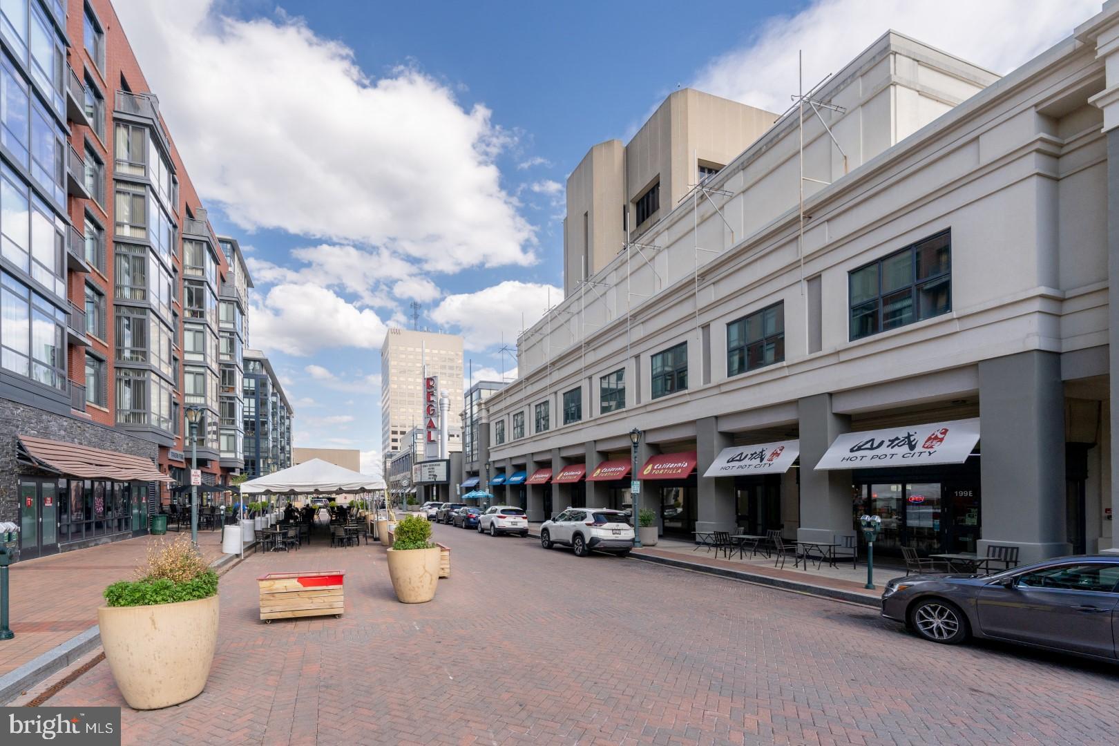 AMERICANA CENTRE - Residential