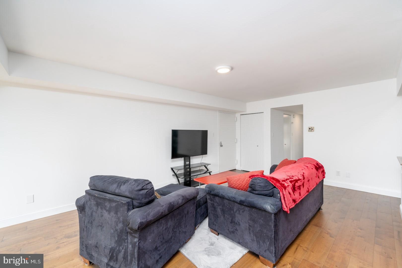 AMERICANA CENTRE - Residential