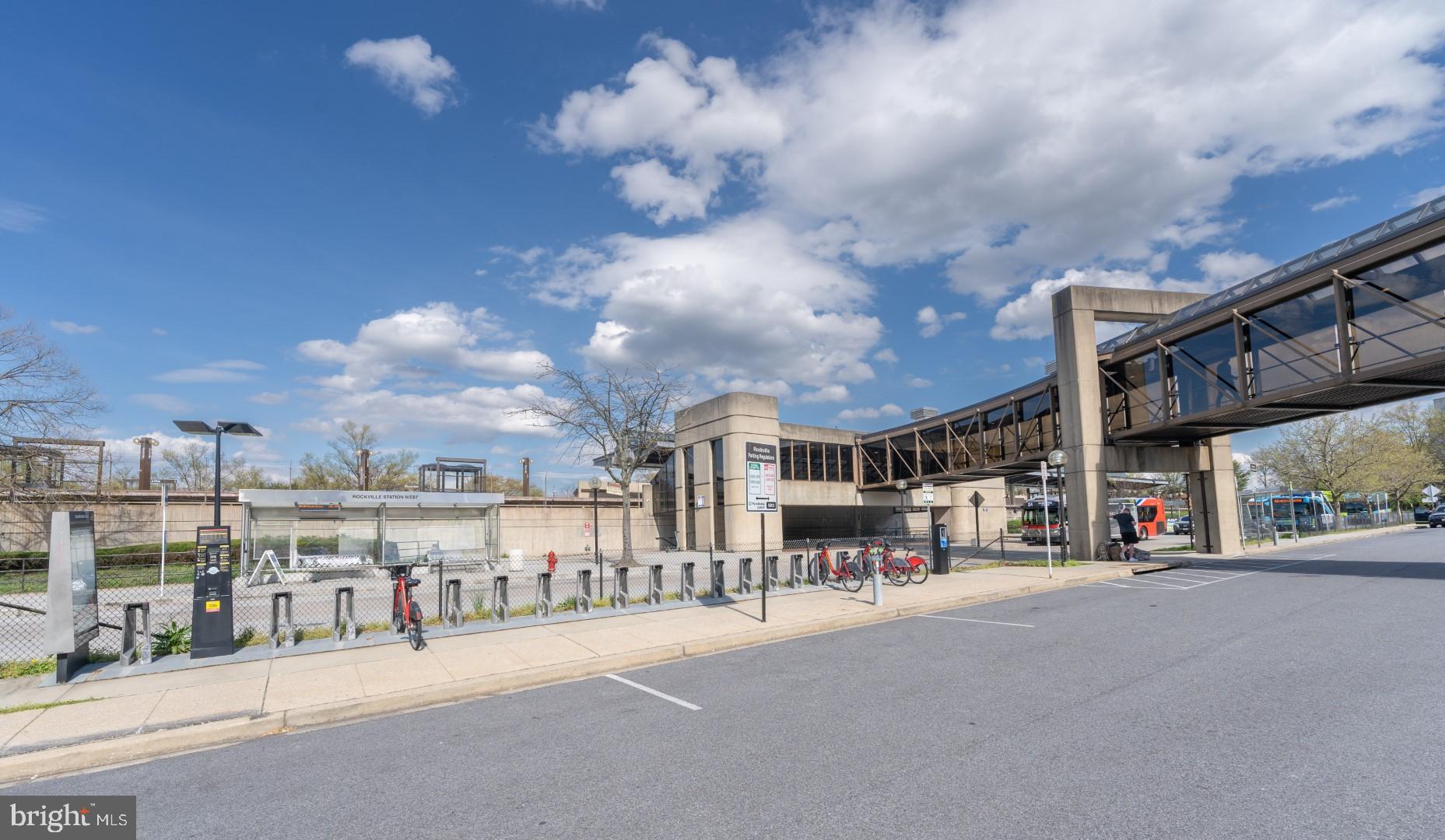 AMERICANA CENTRE - Residential