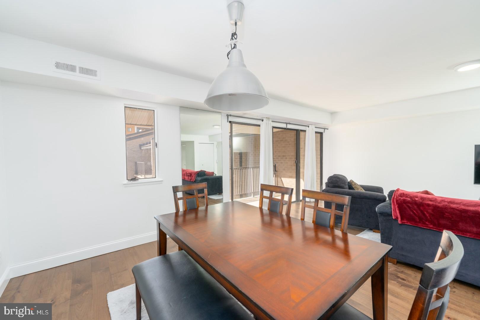 AMERICANA CENTRE - Residential