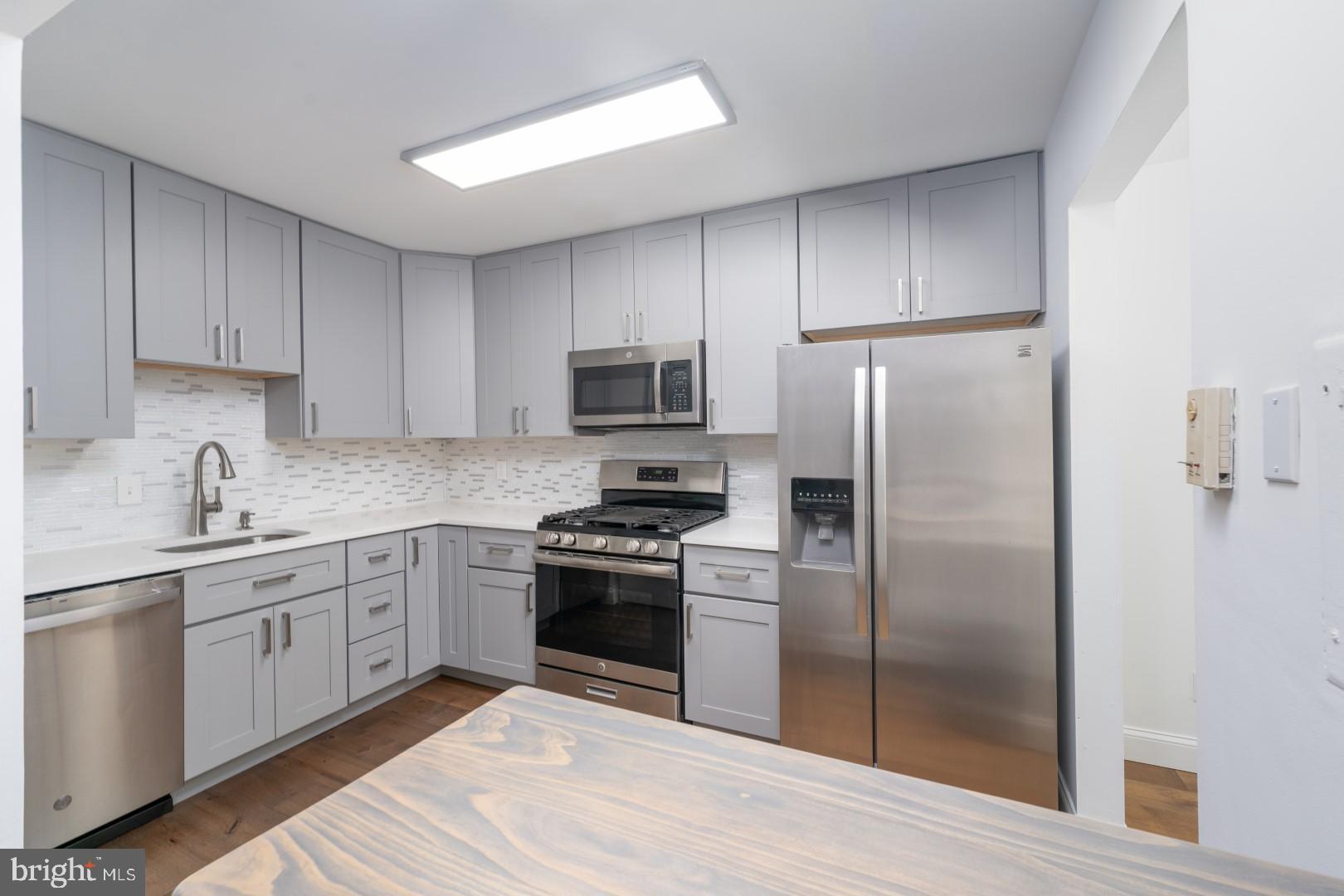 AMERICANA CENTRE - Residential