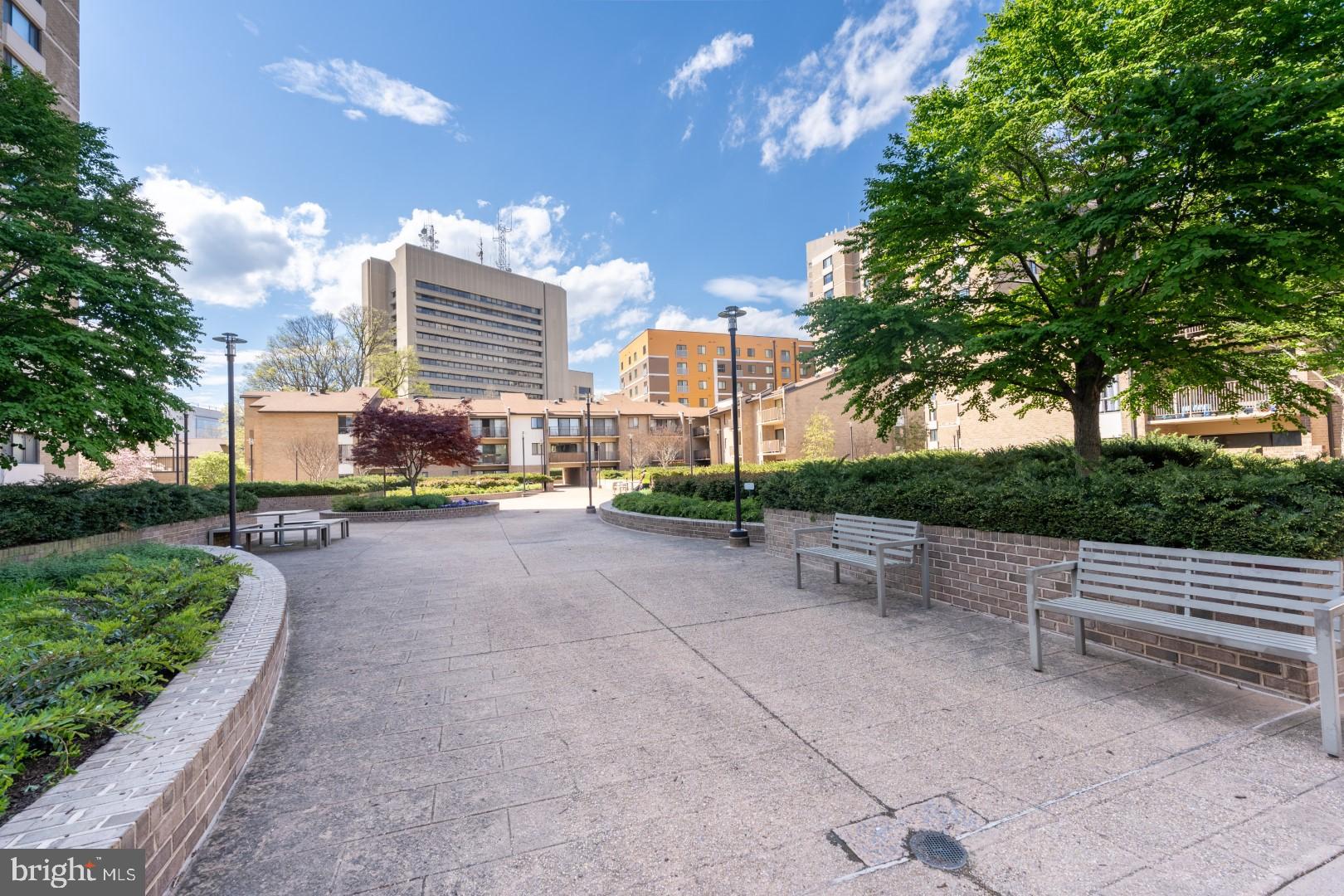 AMERICANA CENTRE - Residential