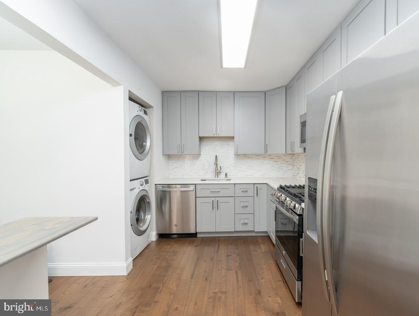 AMERICANA CENTRE - Residential