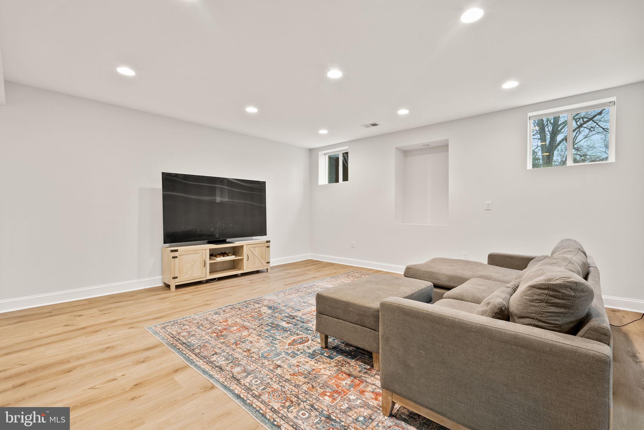 ODRICKS CORNER - Residential