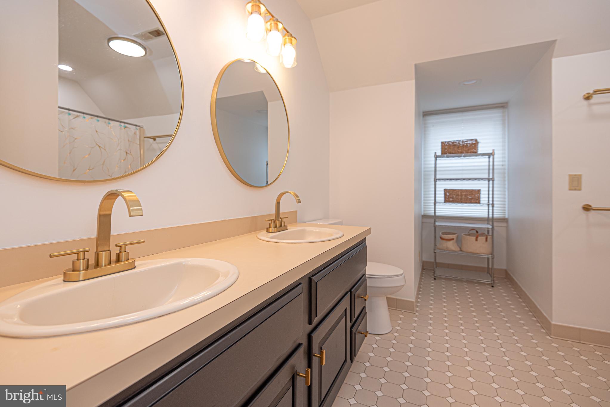 FOXCHASE - Residential