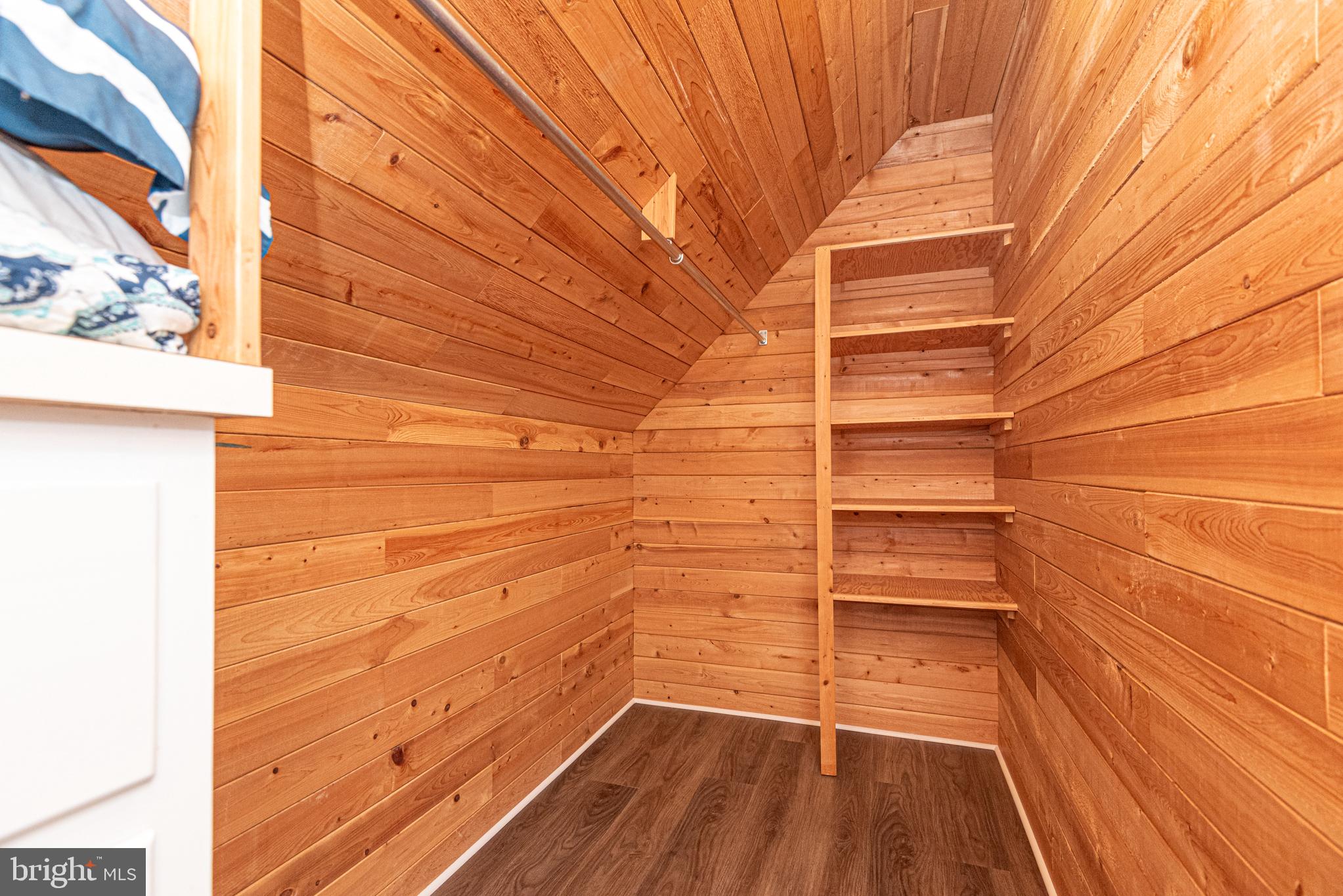 FOXCHASE - Residential