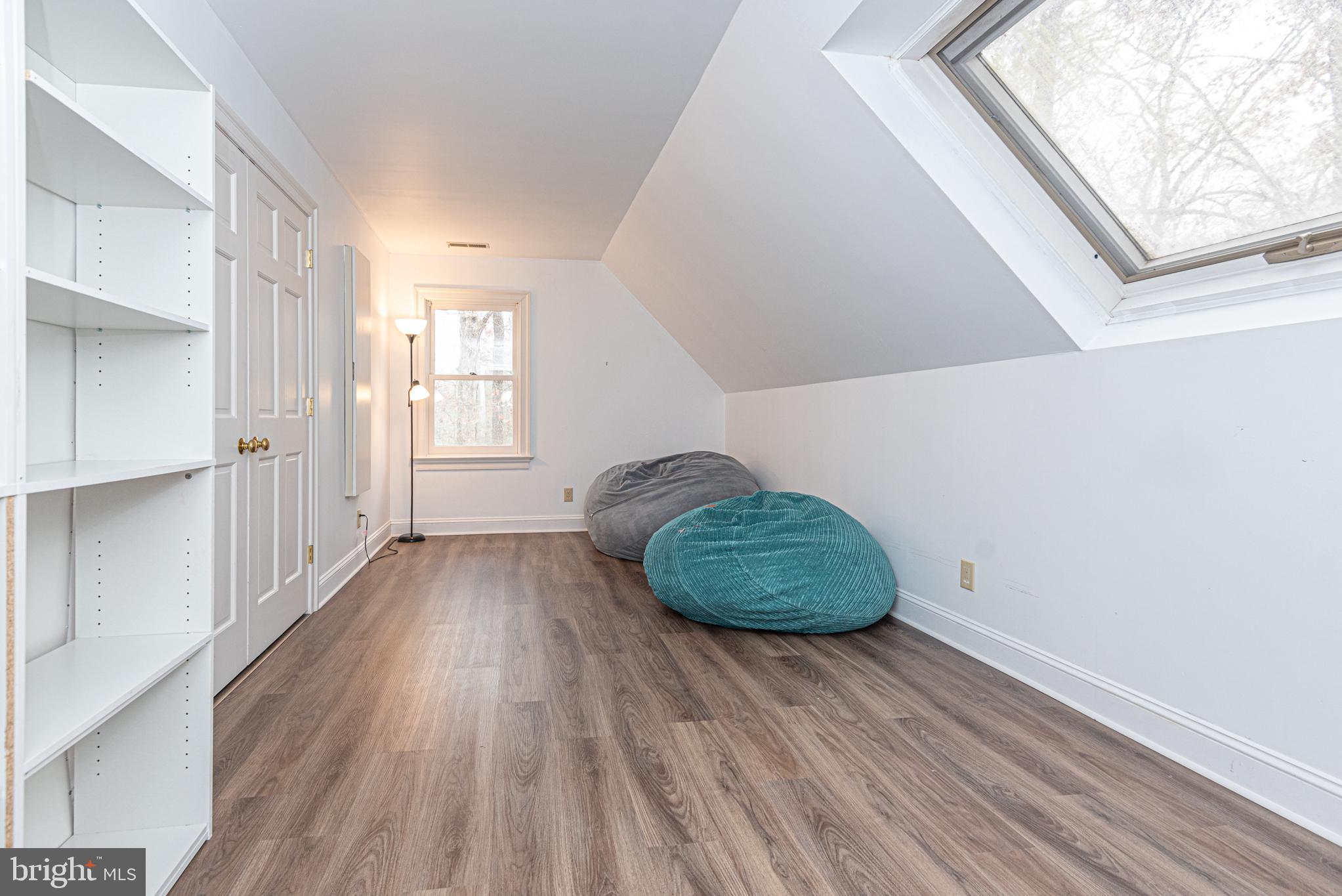 FOXCHASE - Residential