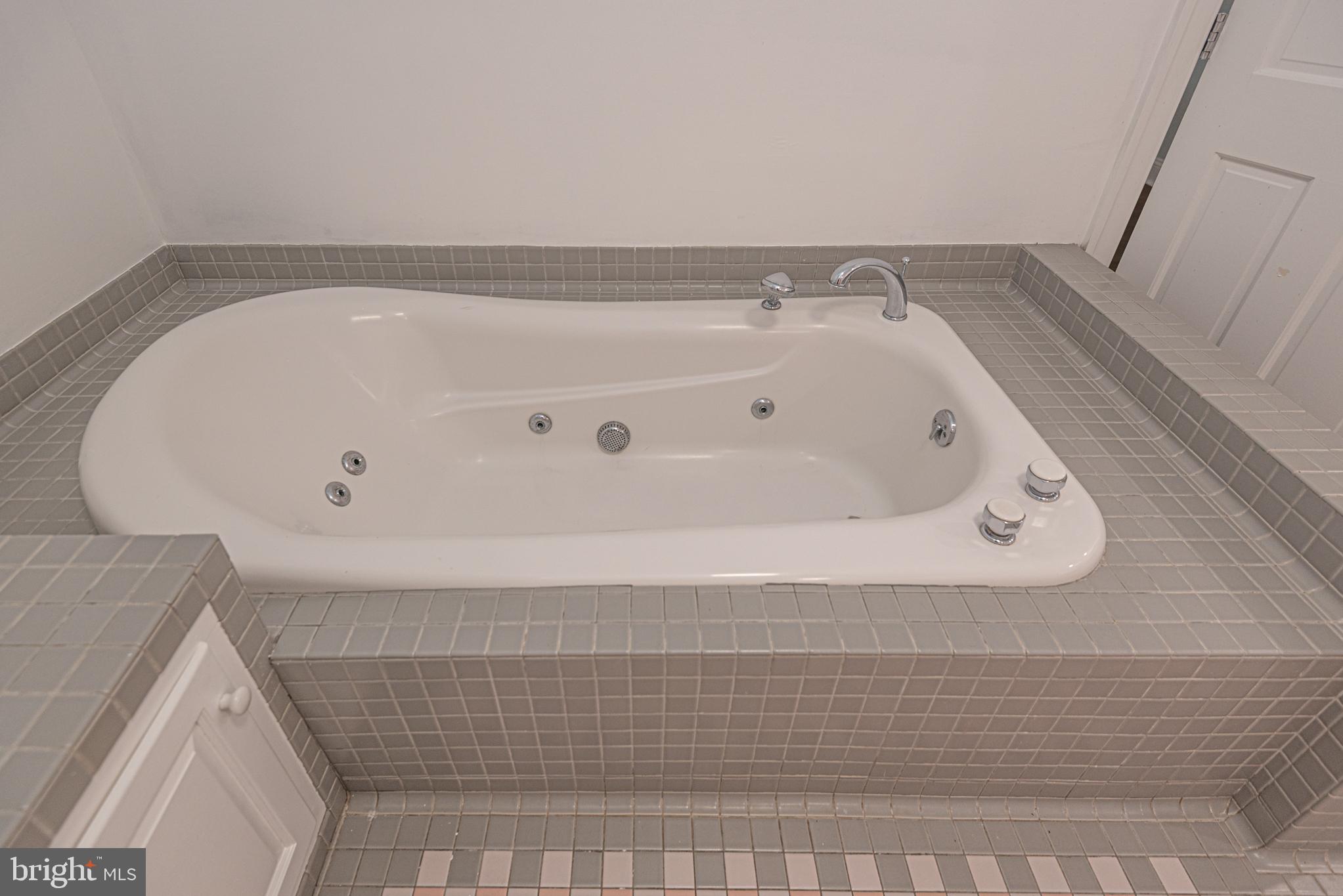 FOXCHASE - Residential