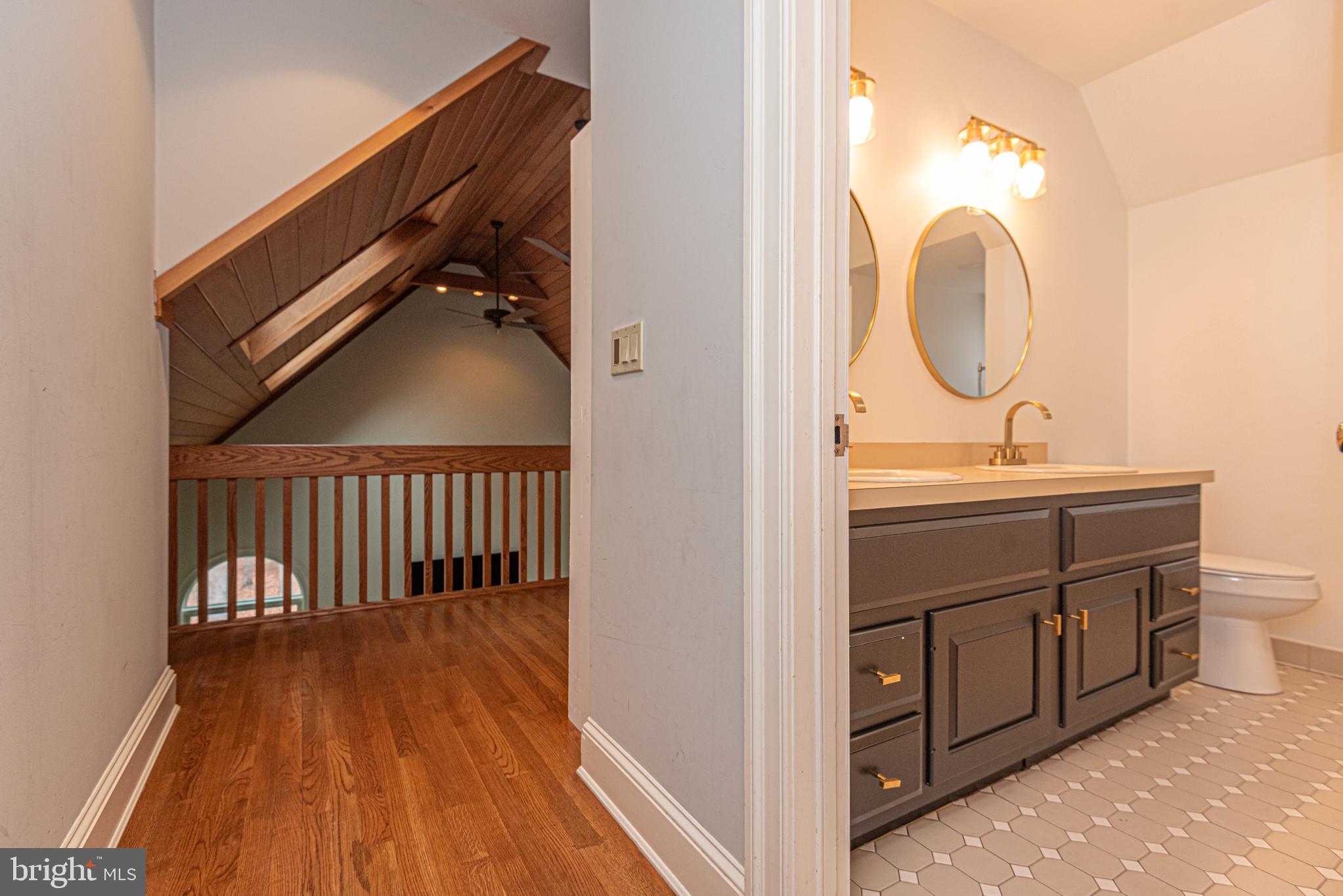 FOXCHASE - Residential