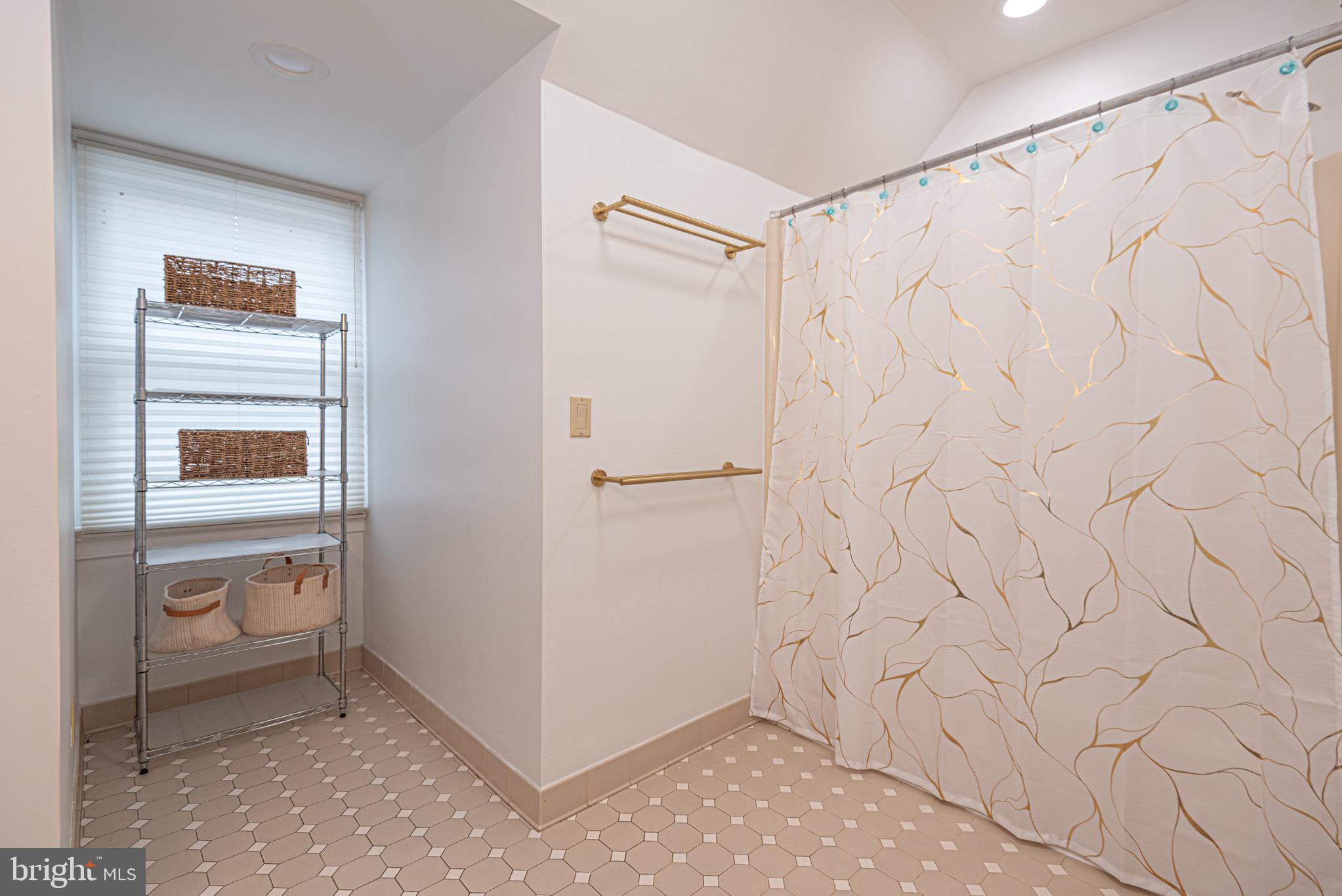 FOXCHASE - Residential